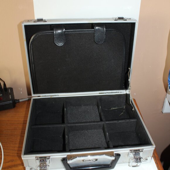 Intec Gameboy Advance Aluminum Case - Picture 3 of 3